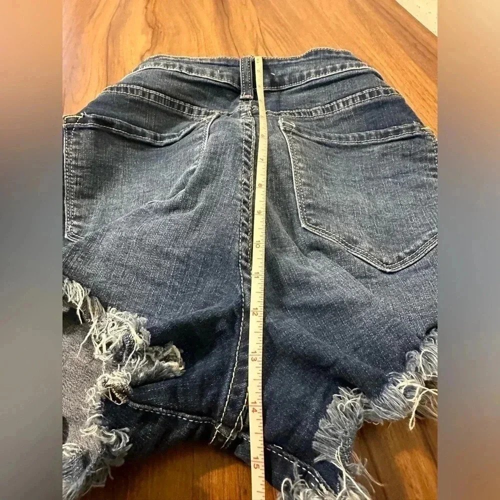 KANCAN Women’s Mid Rise Dark Denim Raw Hem Distressed Stretchy Shorts Size 29 - Picture 12 of 12
